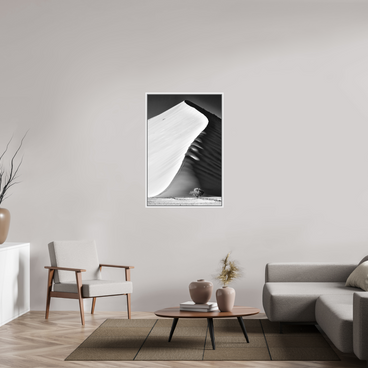 30 x 45″, Med + Lrg White Floater Frame The Edge